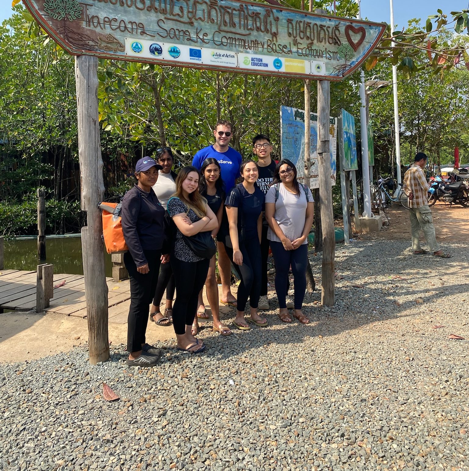 POP consultants together on location